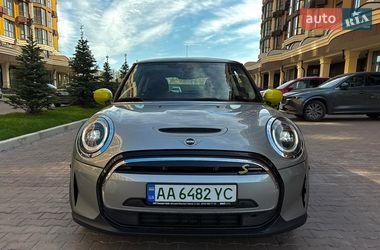 Хэтчбек MINI Cooper 2023 в Киеве
