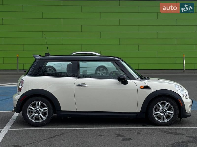 Хетчбек MINI Cooper 2012 в Києві