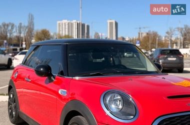 Хэтчбек MINI Cooper 2019 в Киеве