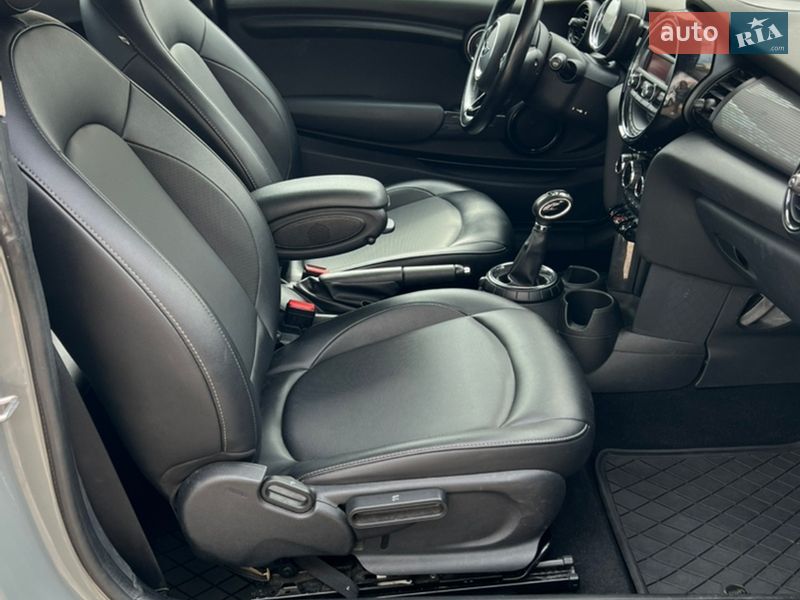 Хэтчбек MINI Cooper 2015 в Одессе