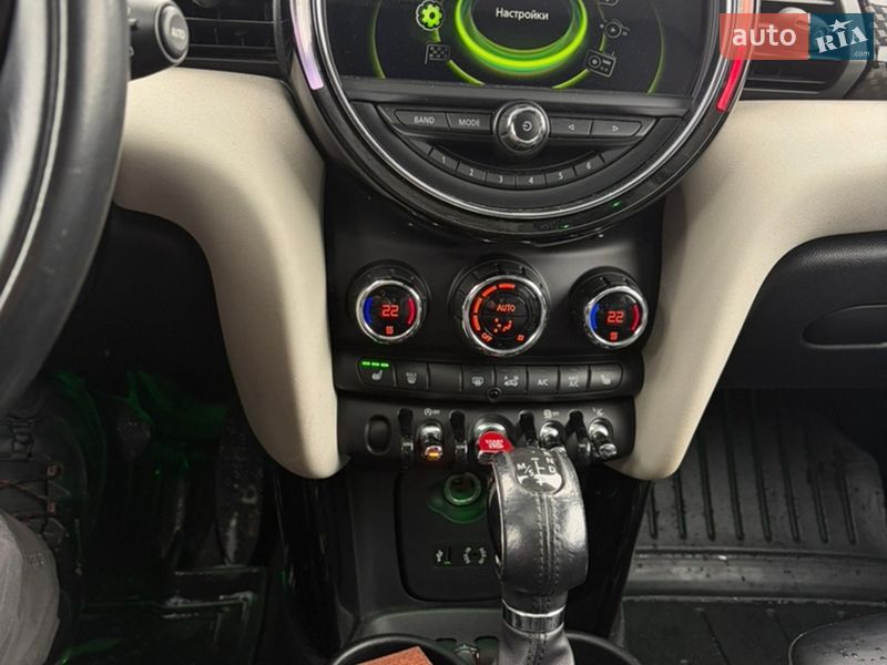 Хетчбек MINI Cooper 2015 в Києві фото 10 Хетчбек MINI Cooper 2015 в Києві