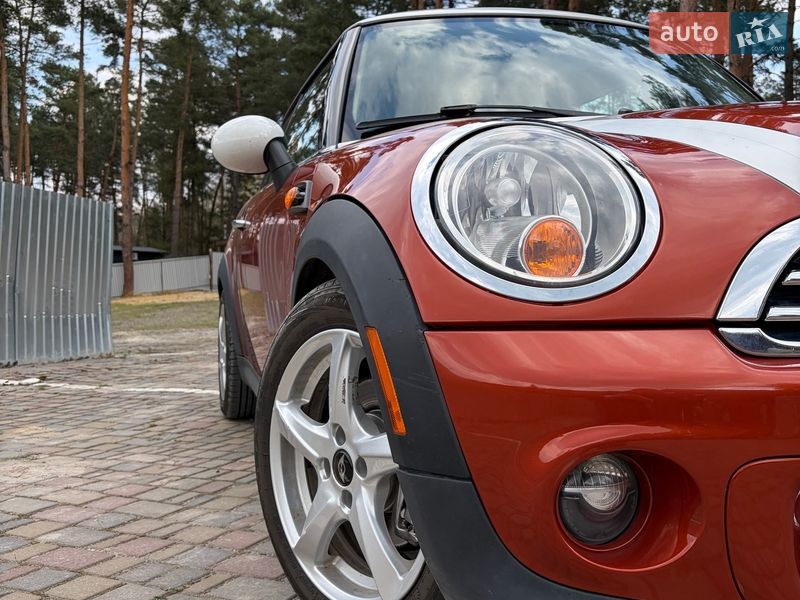 Хэтчбек MINI Cooper 2012 в Залещиках