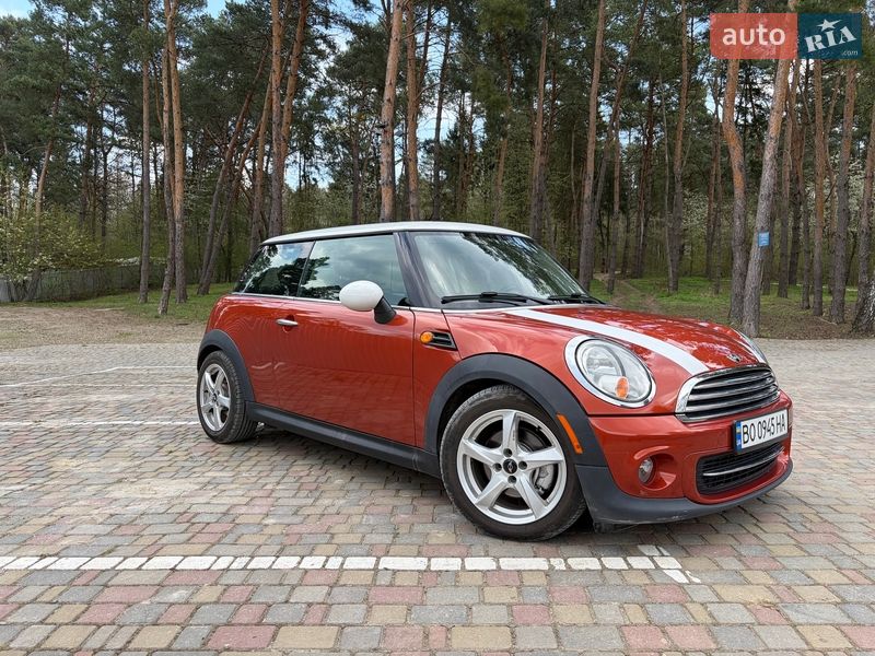 Хэтчбек MINI Cooper 2012 в Залещиках