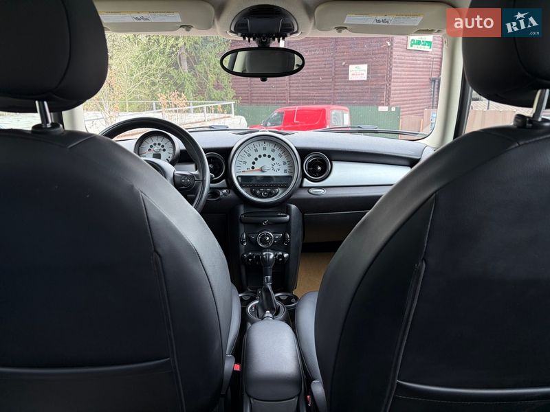 Хэтчбек MINI Cooper 2012 в Залещиках
