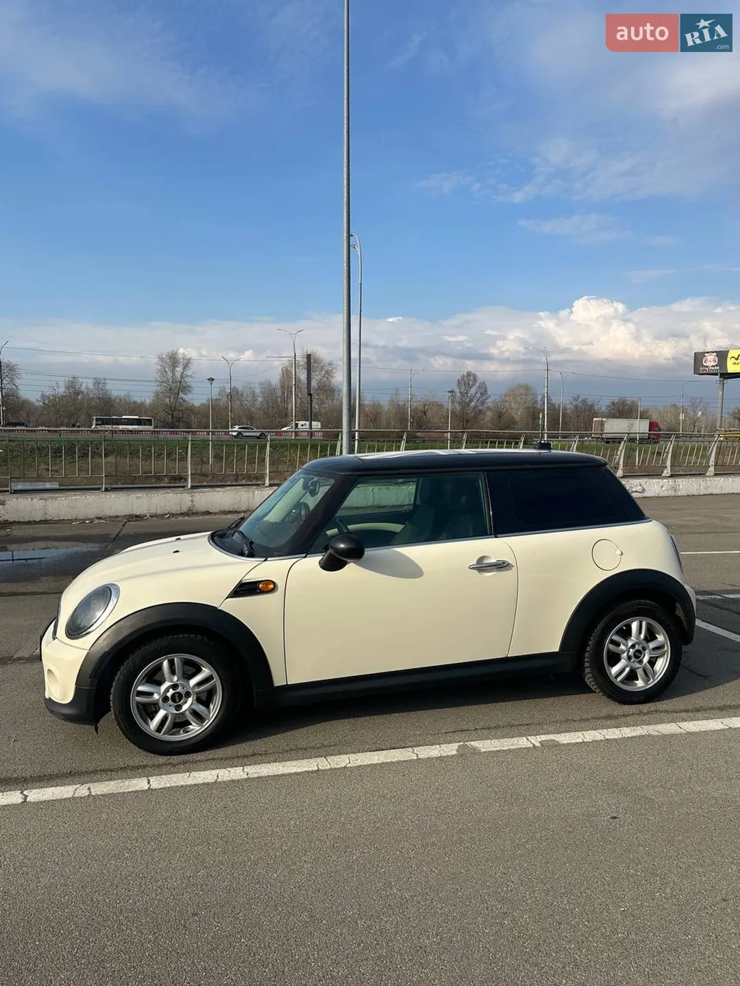 2013 MINI Cooper - мініатюра 7