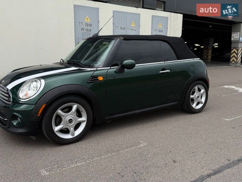 MINI Cooper 2011