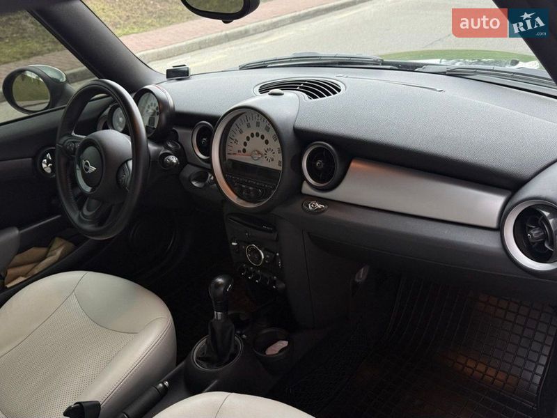 Хэтчбек MINI Cooper 2011 в Киеве
