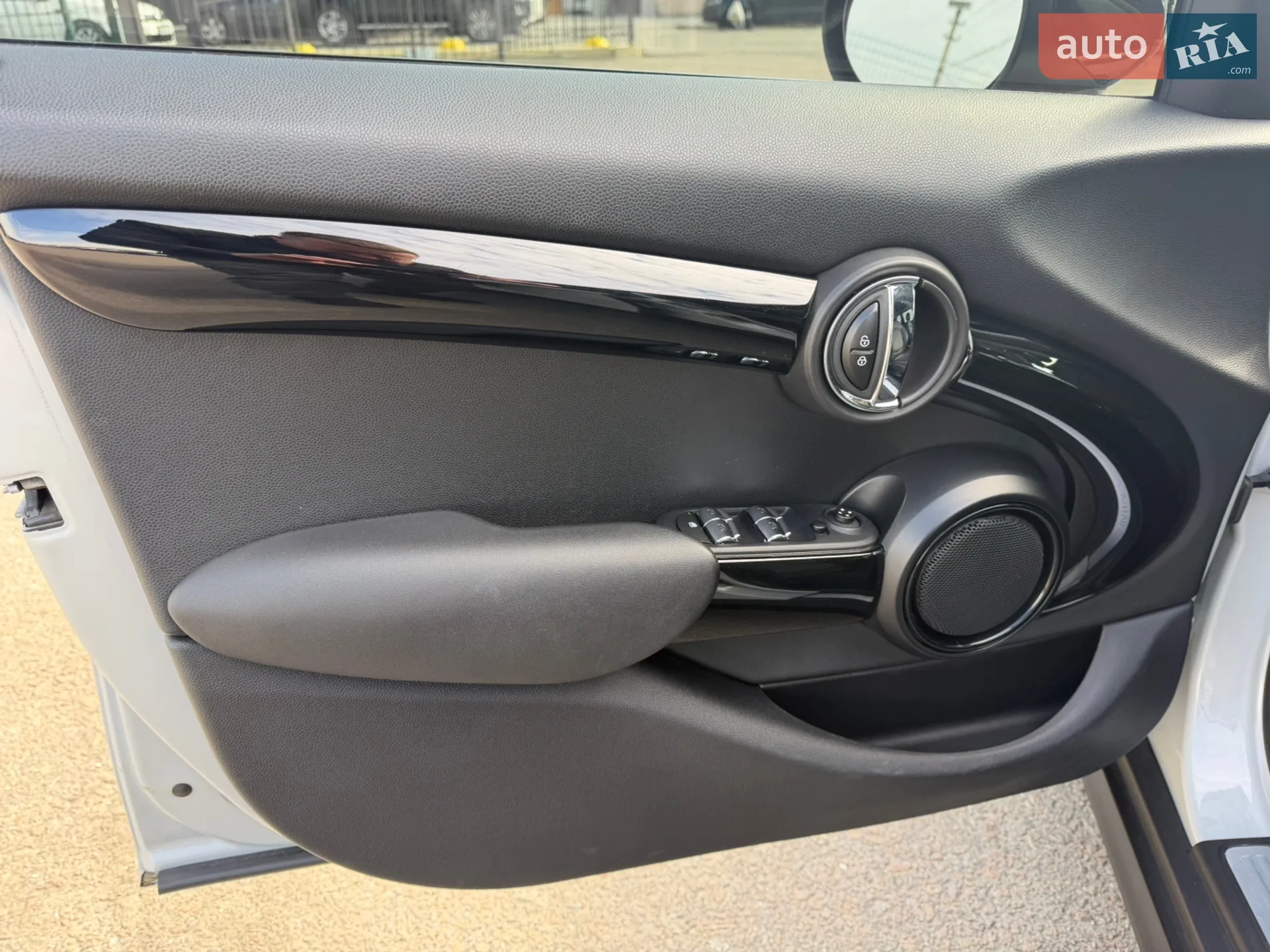 2020 MINI Cooper - мініатюра 20