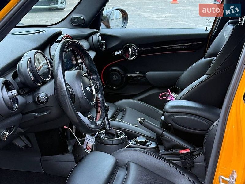 Хэтчбек MINI Cooper 2015 в Киеве