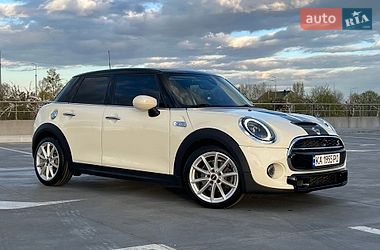 Хэтчбек MINI Cooper 2019 в Киеве
