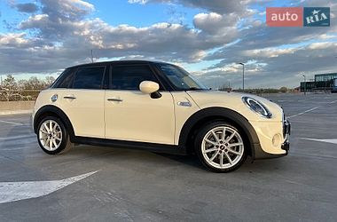 Хэтчбек MINI Cooper 2019 в Киеве