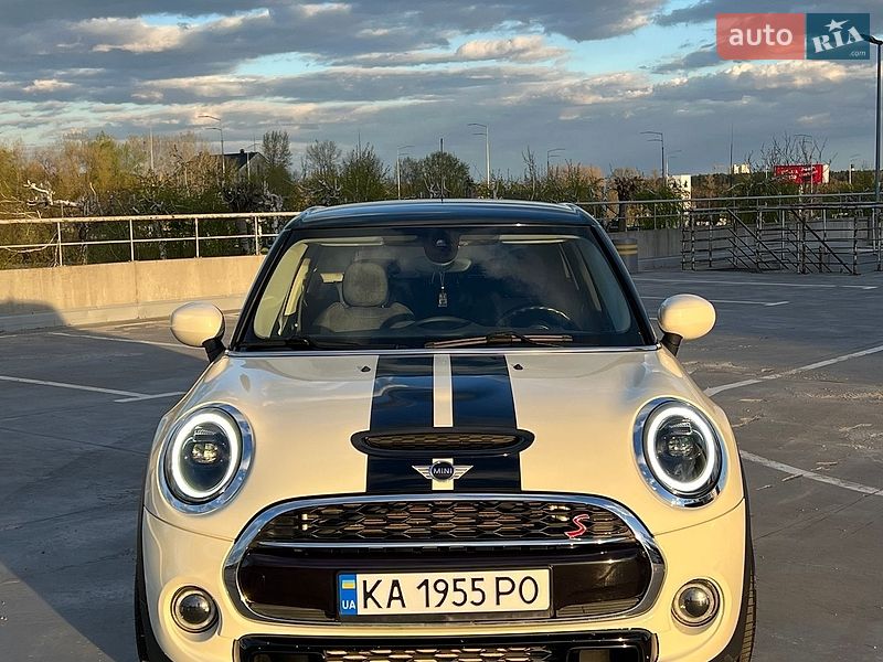 Хэтчбек MINI Cooper 2019 в Киеве