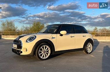 Хэтчбек MINI Cooper 2019 в Киеве