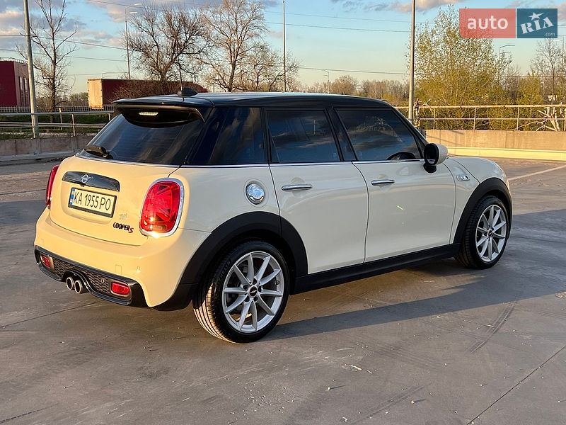 Хэтчбек MINI Cooper 2019 в Киеве