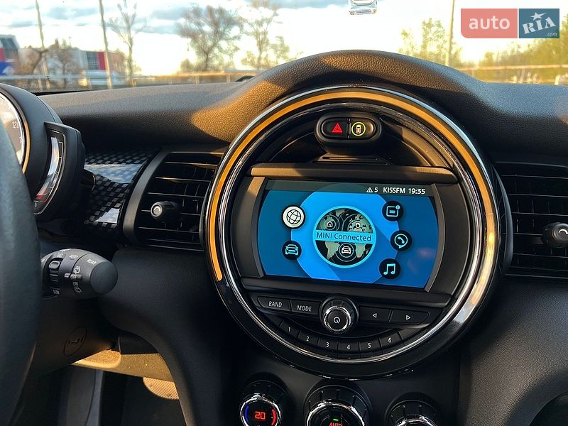 Хэтчбек MINI Cooper 2019 в Киеве