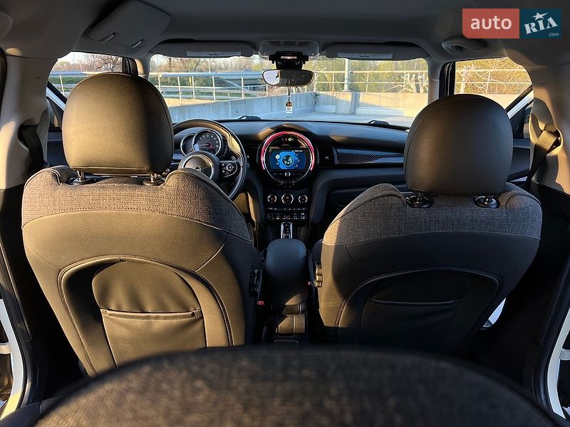 Хэтчбек MINI Cooper 2019 в Киеве