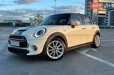 Хэтчбек MINI Cooper 2019 в Киеве