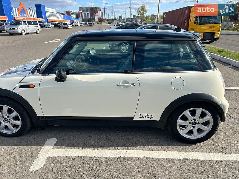 Хэтчбек MINI Cooper 2004 в Луцке