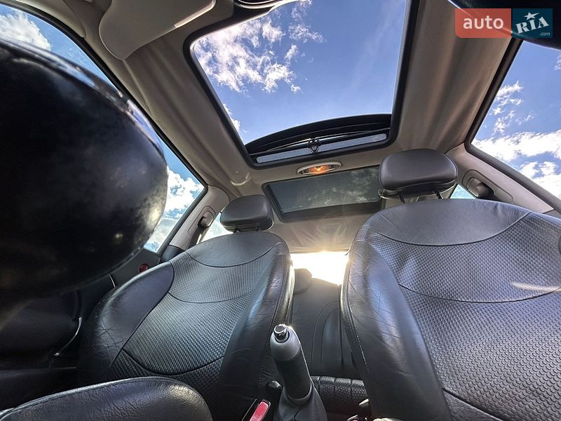 Хэтчбек MINI Cooper 2004 в Луцке