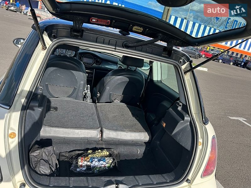 Хэтчбек MINI Cooper 2004 в Луцке