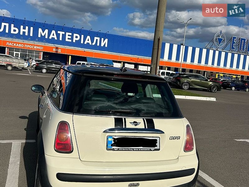 Хэтчбек MINI Cooper 2004 в Луцке
