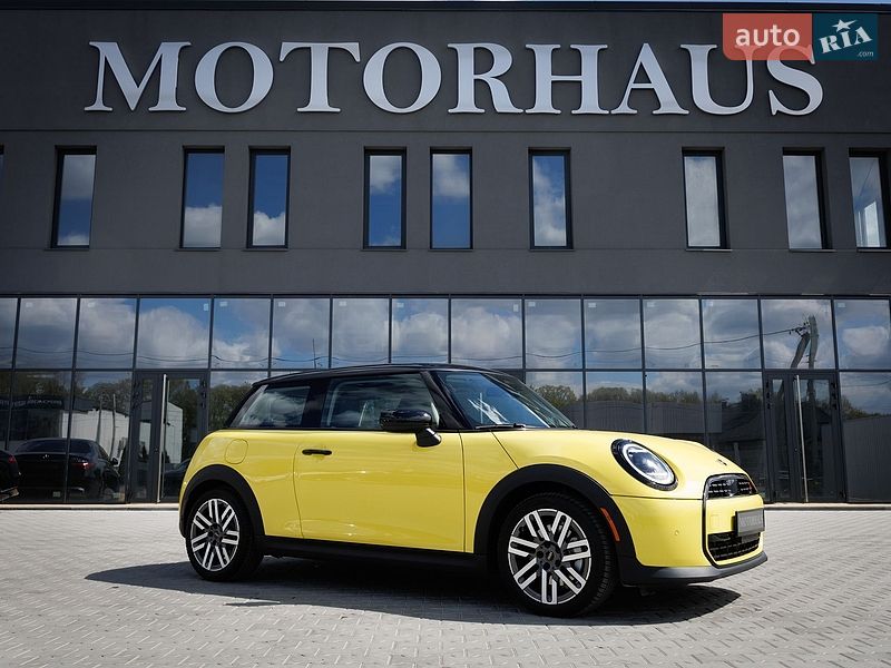 Хэтчбек MINI Cooper 2024 в Черновцах