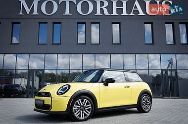 Хэтчбек MINI Cooper 2024 в Черновцах