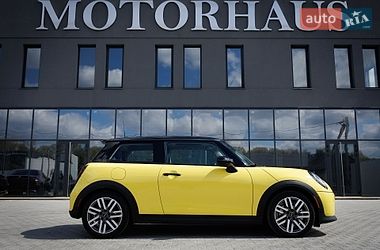 Хэтчбек MINI Cooper 2024 в Черновцах