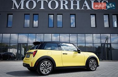 Хэтчбек MINI Cooper 2024 в Черновцах