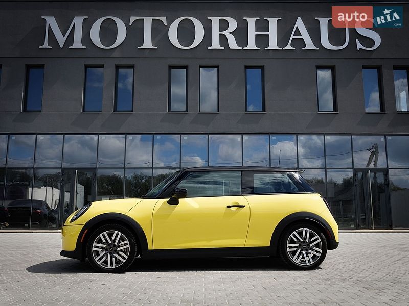 Хэтчбек MINI Cooper 2024 в Черновцах