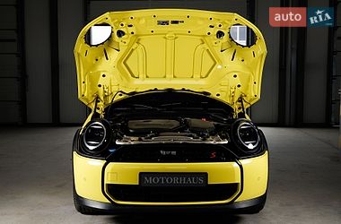 Хэтчбек MINI Cooper 2024 в Черновцах