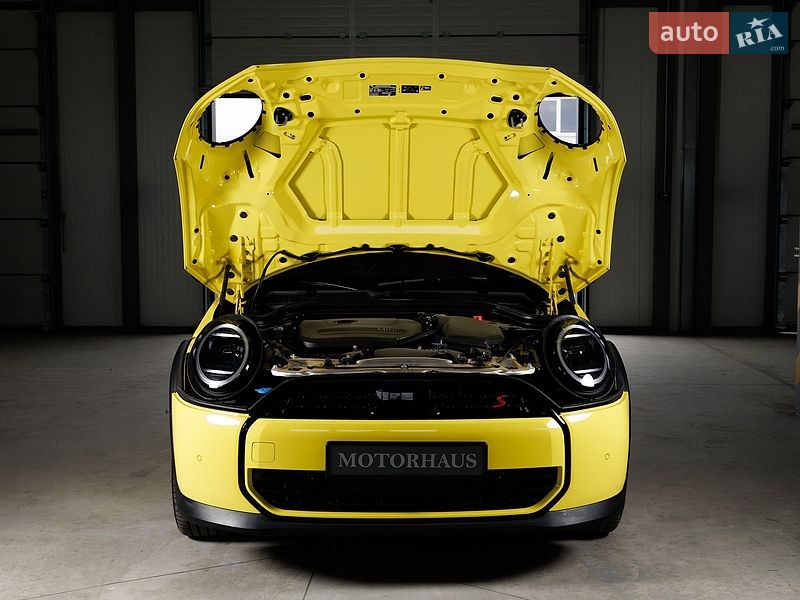 Хэтчбек MINI Cooper 2024 в Черновцах