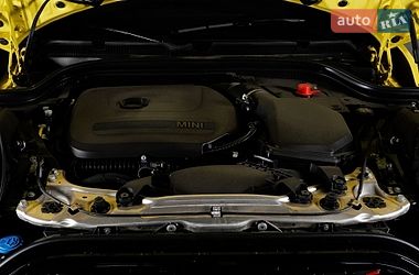 Хэтчбек MINI Cooper 2024 в Черновцах