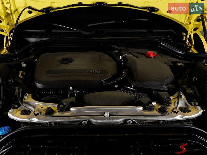 Хэтчбек MINI Cooper 2024 в Черновцах