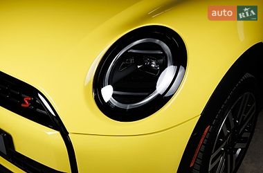 Хэтчбек MINI Cooper 2024 в Черновцах