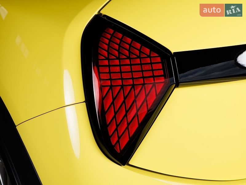 Хэтчбек MINI Cooper 2024 в Черновцах