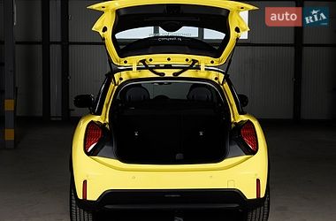 Хэтчбек MINI Cooper 2024 в Черновцах