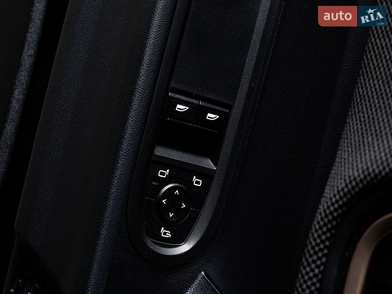 Хэтчбек MINI Cooper 2024 в Черновцах