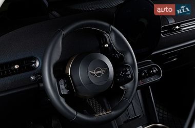 Хэтчбек MINI Cooper 2024 в Черновцах