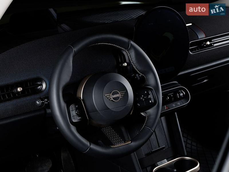 Хэтчбек MINI Cooper 2024 в Черновцах