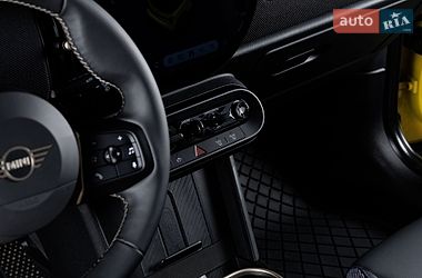 Хэтчбек MINI Cooper 2024 в Черновцах