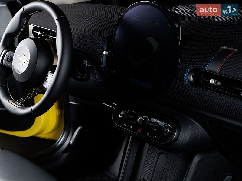Хэтчбек MINI Cooper 2024 в Черновцах