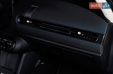 Хэтчбек MINI Cooper 2024 в Черновцах