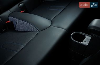 Хэтчбек MINI Cooper 2024 в Черновцах