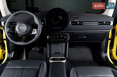 Хэтчбек MINI Cooper 2024 в Черновцах