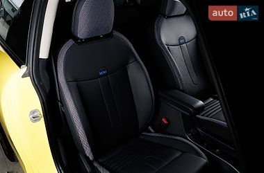 Хэтчбек MINI Cooper 2024 в Черновцах