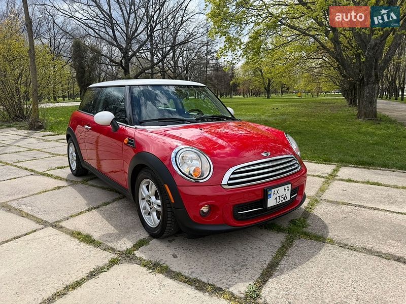 Хэтчбек MINI Cooper 2012 в Харькове