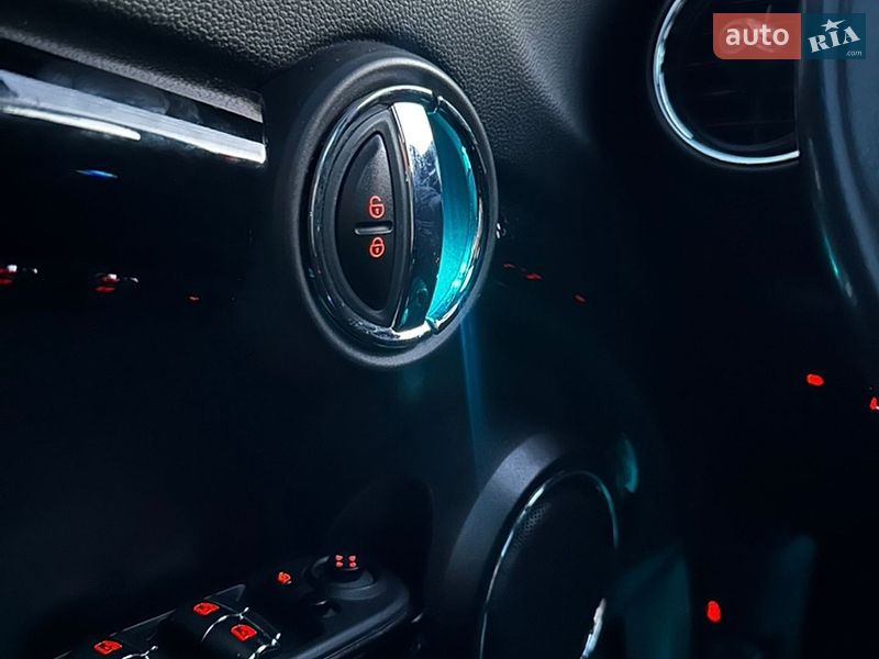 Хетчбек MINI Cooper 2016 в Львові