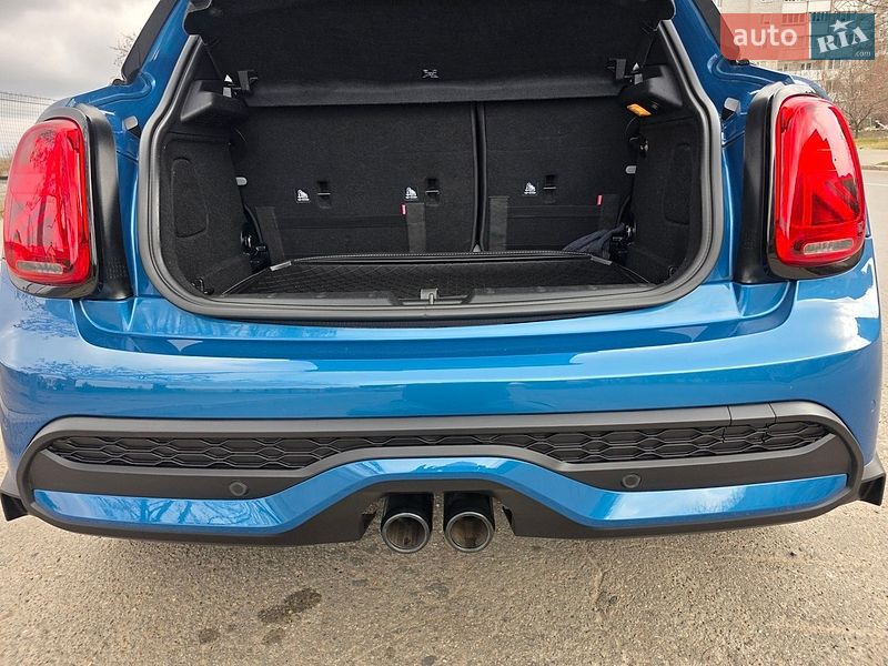Хетчбек MINI Cooper 2023 в Южноукраїнську