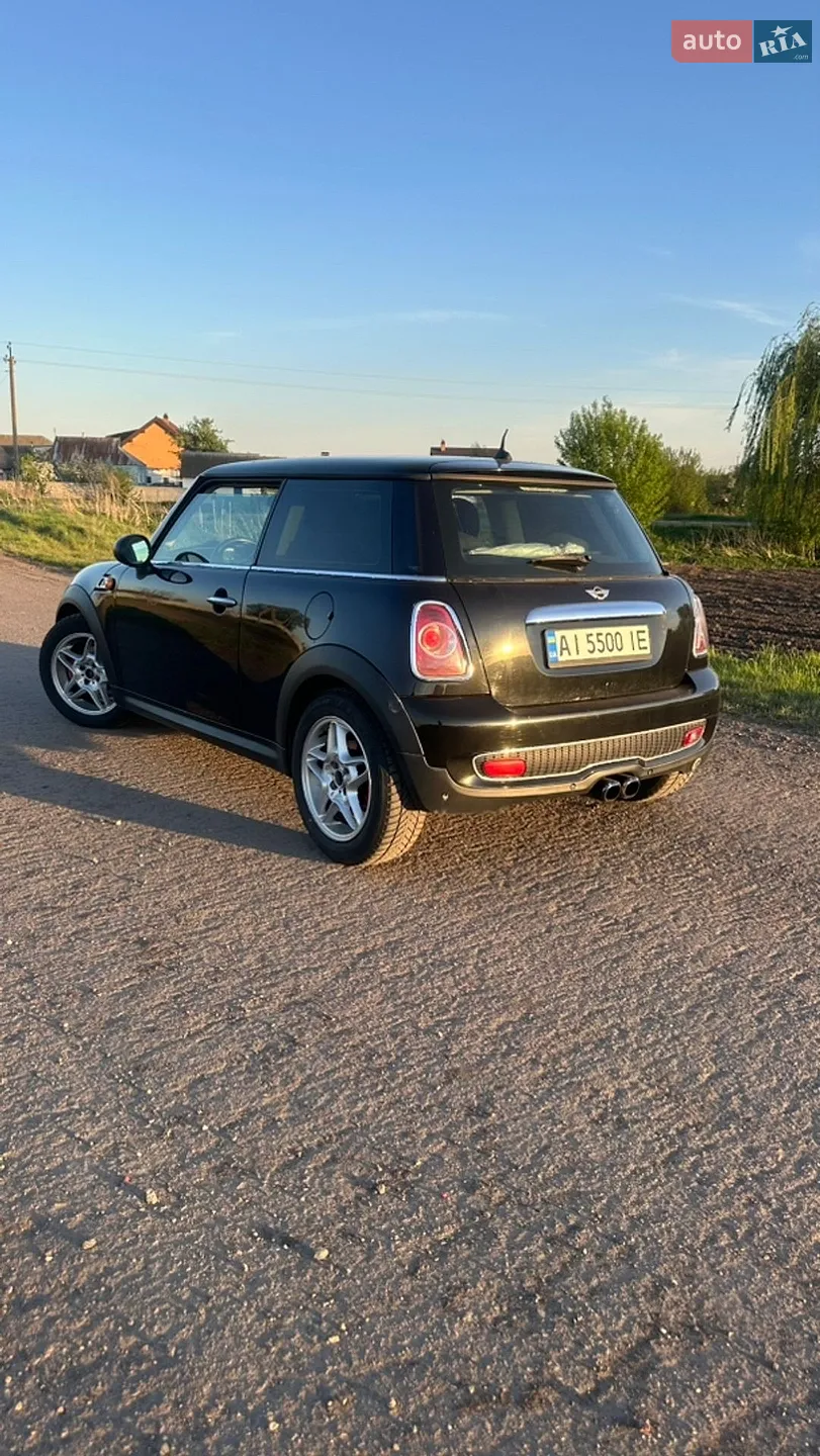2010 MINI Cooper - мініатюра 2